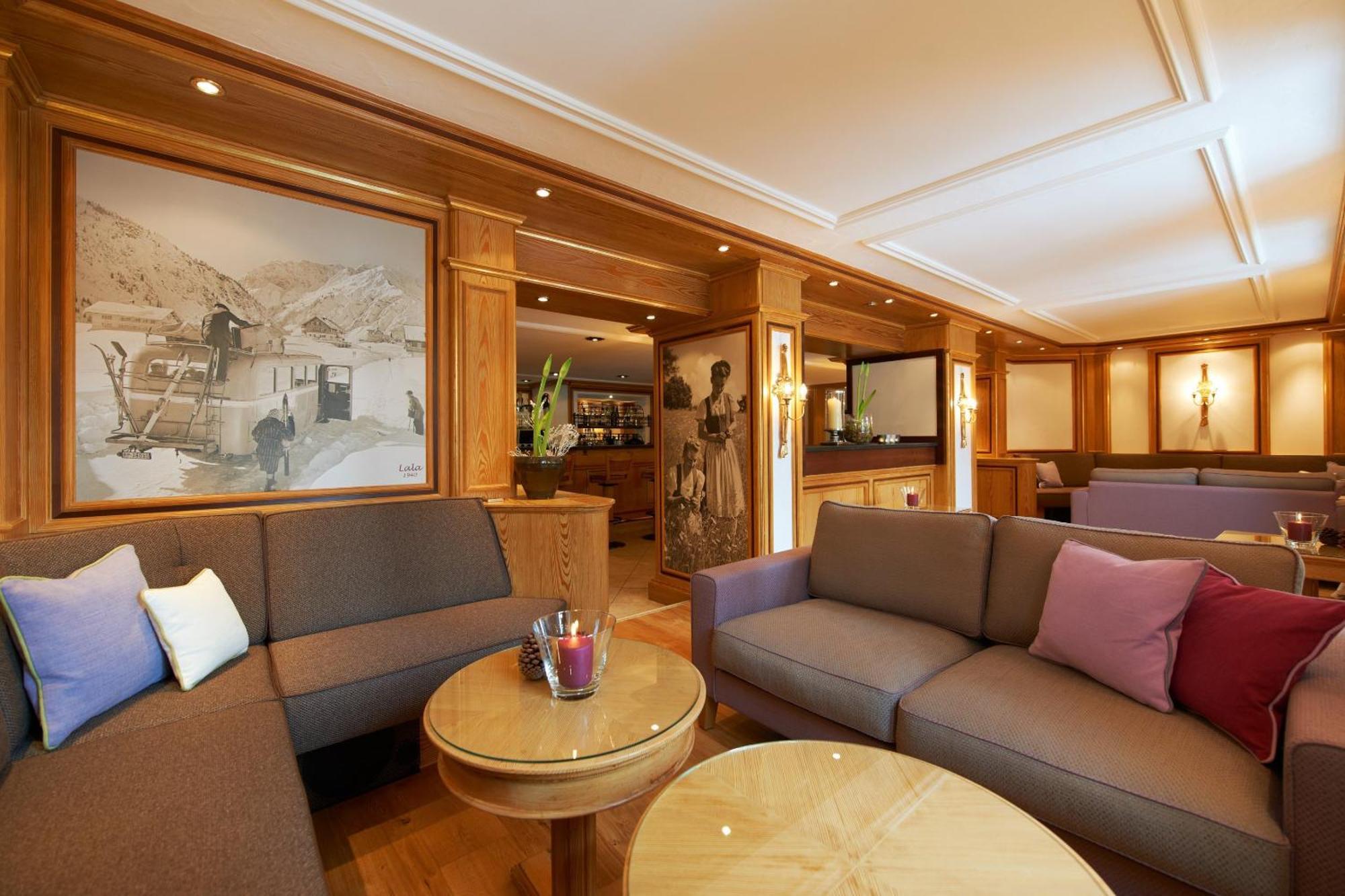 Hotel Bayerischer Hof Оберщауфен Екстериор снимка