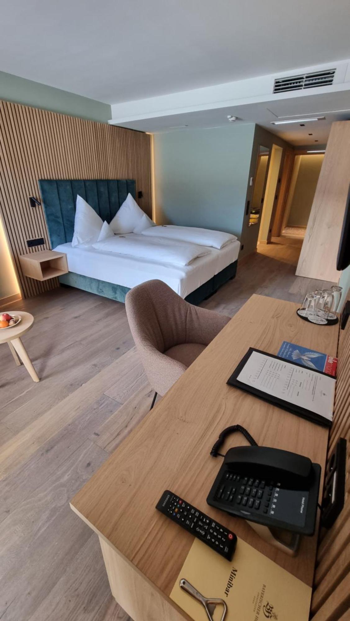 Hotel Bayerischer Hof Оберщауфен Екстериор снимка